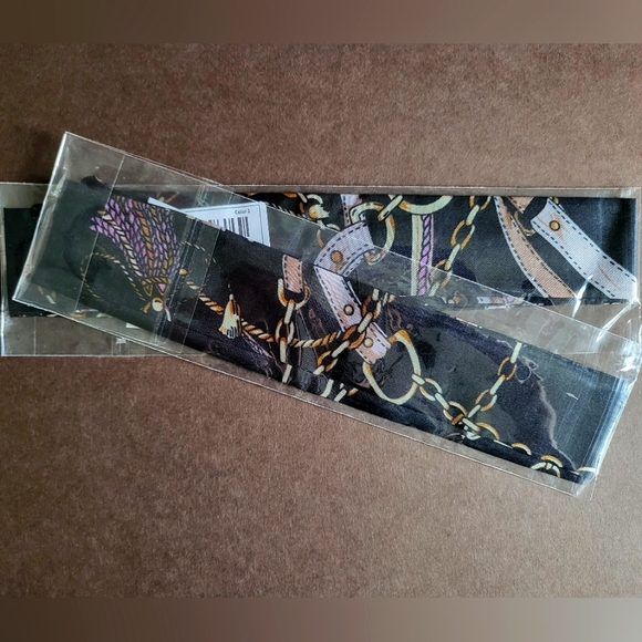 Twilly - Picture 2 of 3